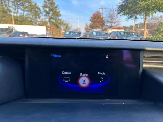 2017 Lexus IS 200t 200t