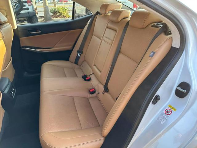 2017 Lexus IS 200t 200t