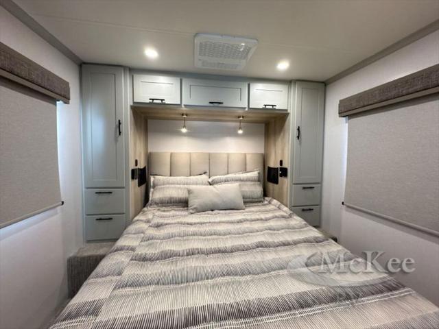 2025 Ram 5500 Tradesman/SLT