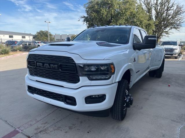 2024 RAM Ram 3500 RAM 3500 LIMITED CREW CAB 4X4 8 BOX