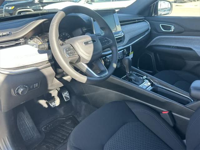 2025 Jeep Compass COMPASS SPORT 4X4