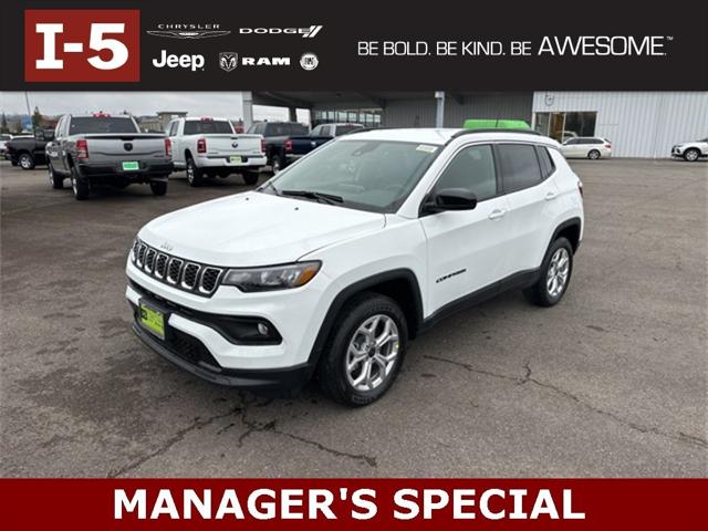 2025 Jeep Compass COMPASS LATITUDE 4X4