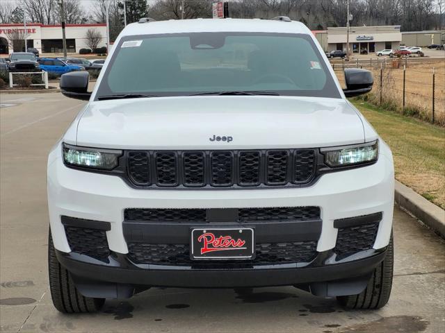 2025 Jeep Grand Cherokee GRAND CHEROKEE L ALTITUDE 4X4