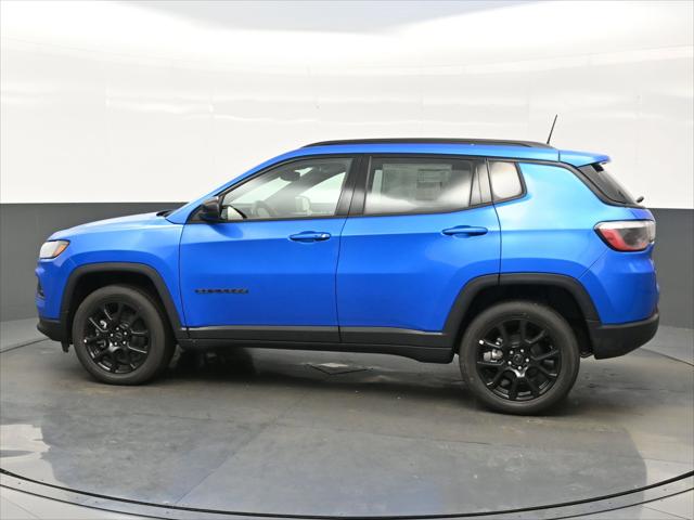 2025 Jeep Compass COMPASS LATITUDE 4X4