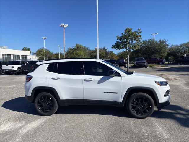 2025 Jeep Compass COMPASS LATITUDE 4X4