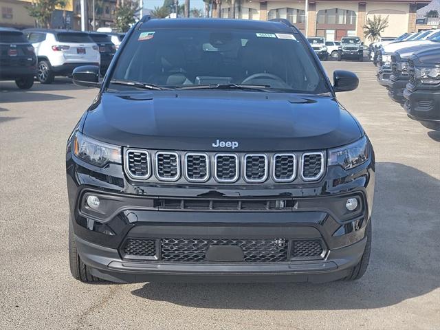 2025 Jeep Compass COMPASS LATITUDE 4X4
