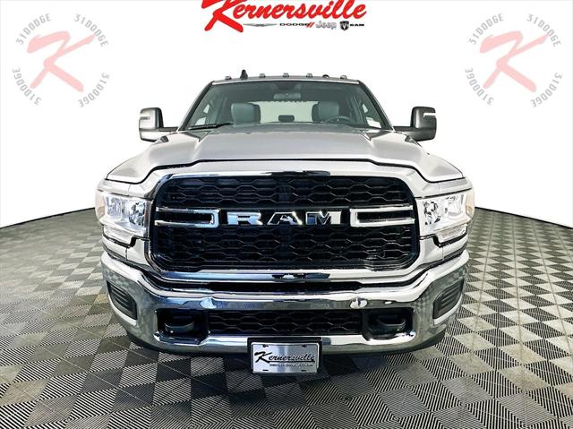 2024 RAM Ram 3500 Chassis Cab RAM 3500 TRADESMAN CREW CAB CHASSIS 4X4 60 CA