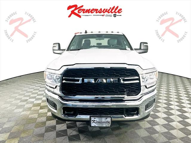 2024 RAM Ram 3500 Chassis Cab RAM 3500 TRADESMAN CREW CAB CHASSIS 4X4 60 CA