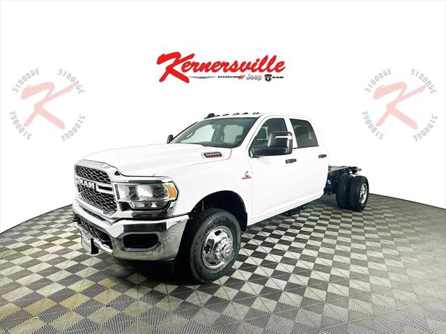 2024 RAM Ram 3500 Chassis Cab RAM 3500 TRADESMAN CREW CAB CHASSIS 4X4 60 CA