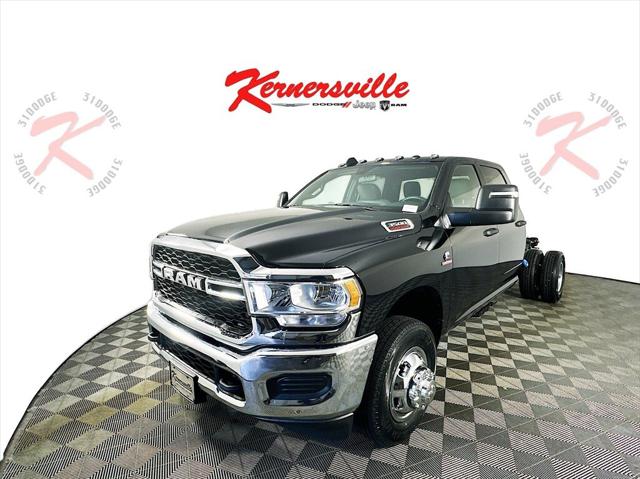 2024 RAM Ram 3500 Chassis Cab RAM 3500 TRADESMAN CREW CAB CHASSIS 4X4 60 CA