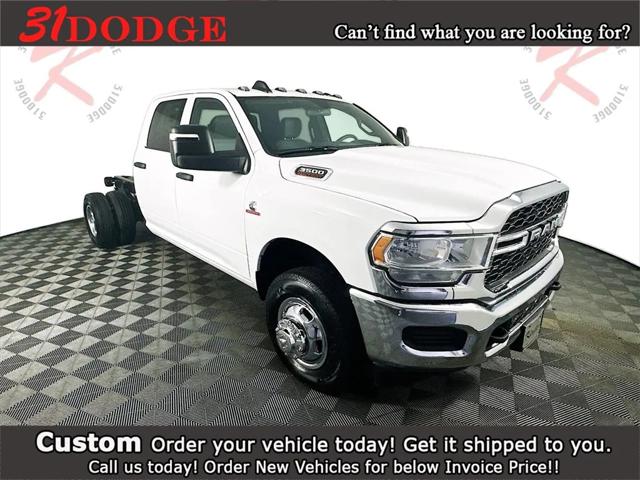 2024 RAM Ram 3500 Chassis Cab RAM 3500 TRADESMAN CREW CAB CHASSIS 4X4 60 CA