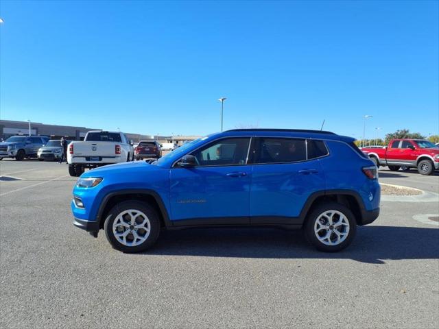 2025 Jeep Compass COMPASS LATITUDE 4X4