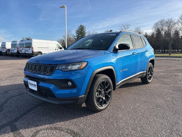 2025 Jeep Compass COMPASS LATITUDE 4X4