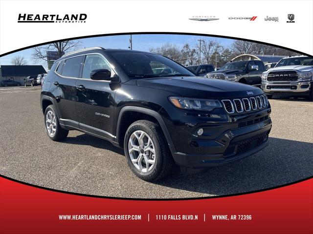 2025 Jeep Compass COMPASS LATITUDE 4X4