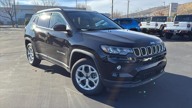 2025 Jeep Compass COMPASS LATITUDE 4X4