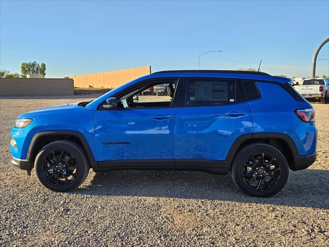 2025 Jeep Compass COMPASS LATITUDE 4X4