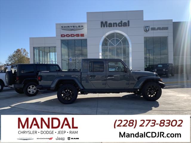 2025 Jeep Gladiator GLADIATOR NIGHTHAWK 4X4