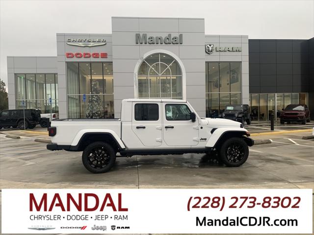 2025 Jeep Gladiator GLADIATOR NIGHTHAWK 4X4