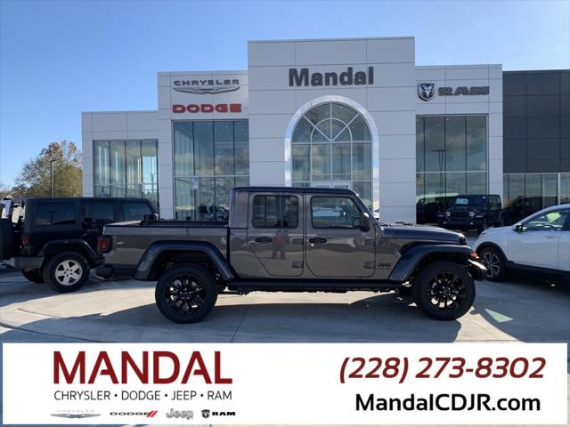 2025 Jeep Gladiator GLADIATOR NIGHTHAWK 4X4