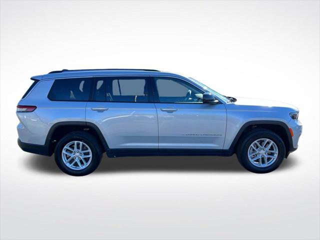 2023 Jeep Grand Cherokee L Laredo 4x2