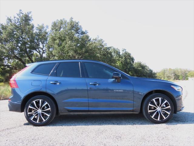 2024 Volvo XC60 B5 Plus Dark Theme