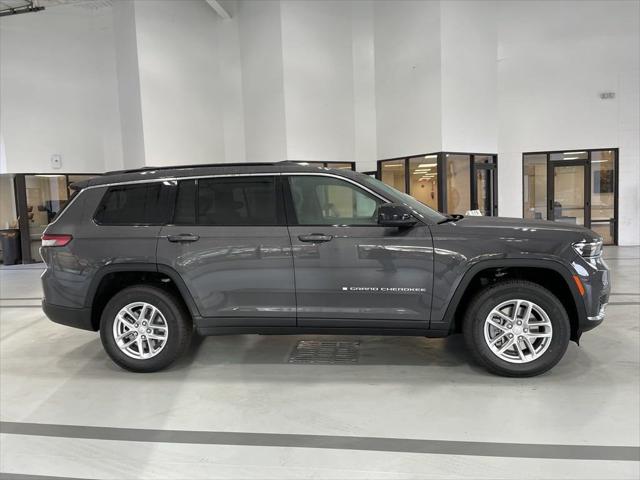 2025 Jeep Grand Cherokee GRAND CHEROKEE L LAREDO X 4X4