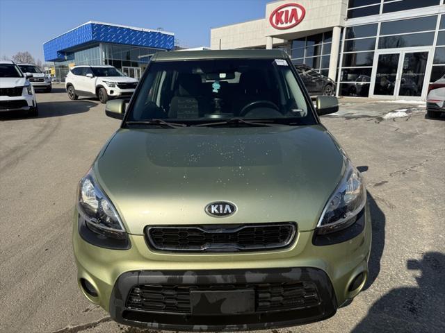2013 Kia Soul + 2013 Kia Soul +