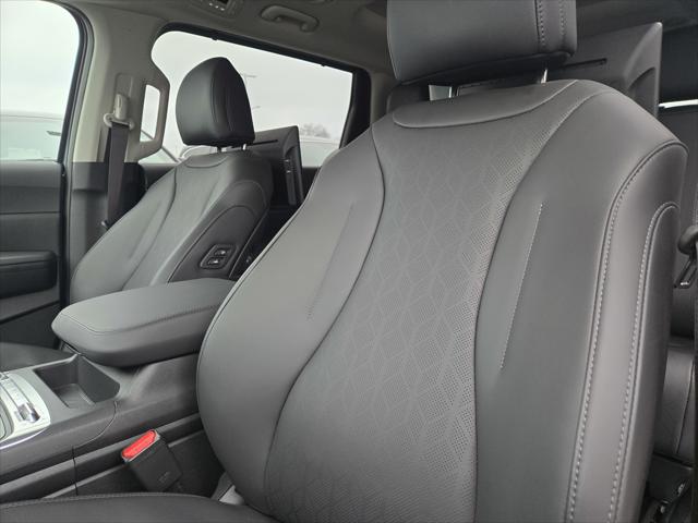 2025 Kia Carnival MPV SX