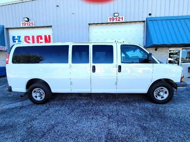 2017 Chevrolet Express LT