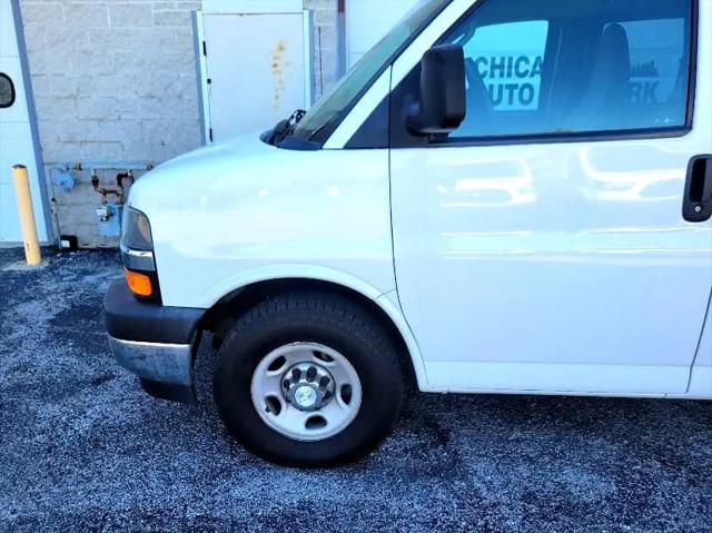 2017 Chevrolet Express LT