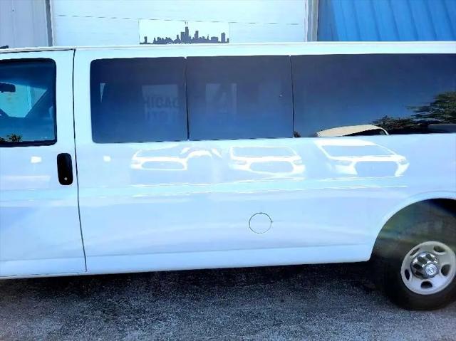 2017 Chevrolet Express LT