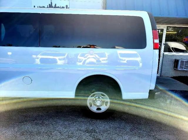 2017 Chevrolet Express LT