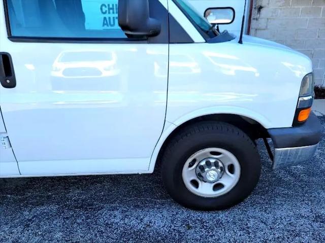 2017 Chevrolet Express LT