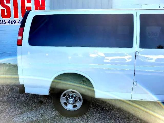 2017 Chevrolet Express LT