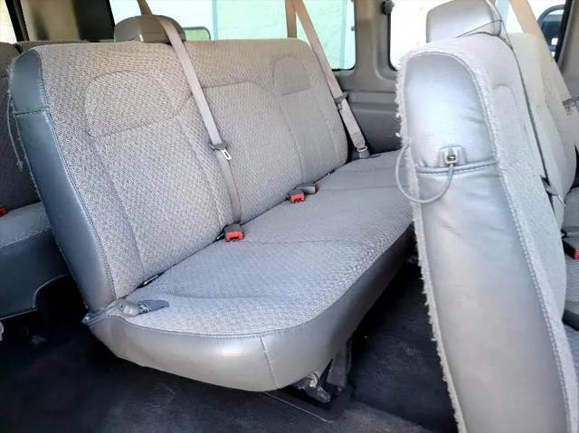 2017 Chevrolet Express LT