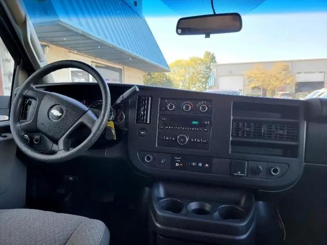 2017 Chevrolet Express LT