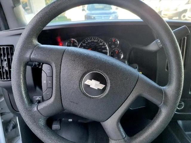 2017 Chevrolet Express LT