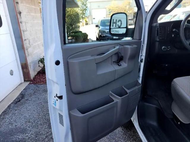 2017 Chevrolet Express LT
