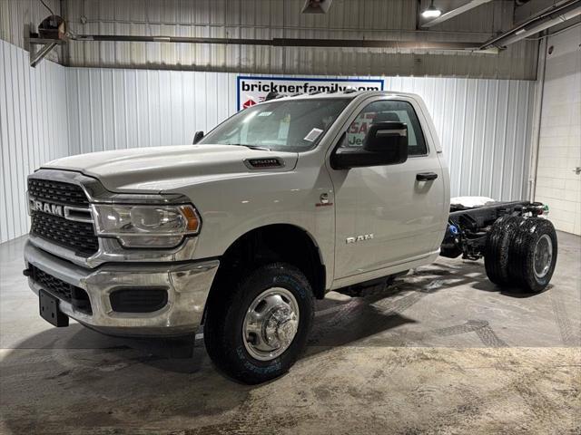 2024 RAM Ram 3500 Chassis Cab RAM 3500 SLT CHASSIS REGULAR CAB 4X4 60 CA