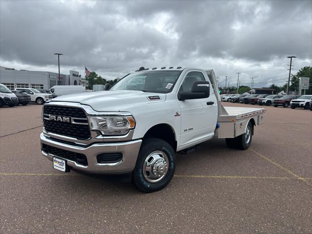 2024 RAM Ram 3500 Chassis Cab RAM 3500 SLT CHASSIS REGULAR CAB 4X4 60 CA