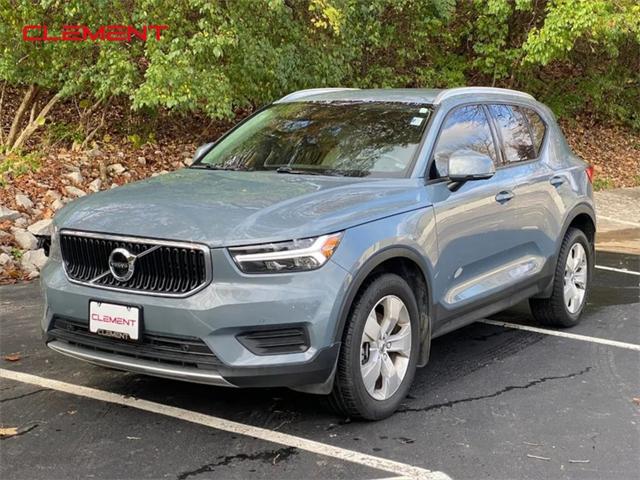 2020 Volvo XC40 T4 Momentum