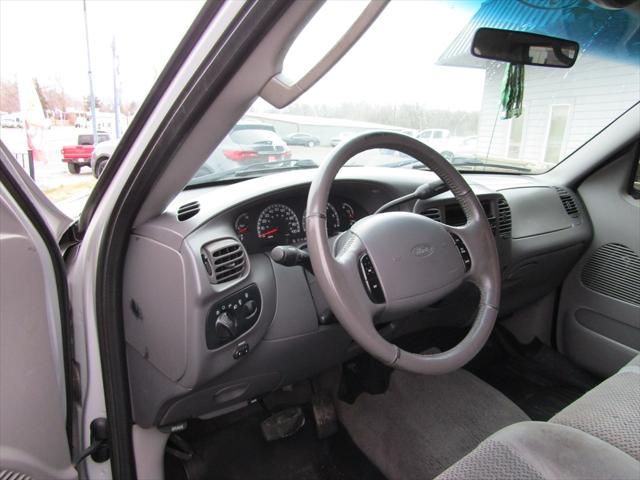 2002 Ford F-150 XLT