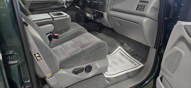 2003 Ford F-250 XLT 4dr Crew Cab 4WD SB