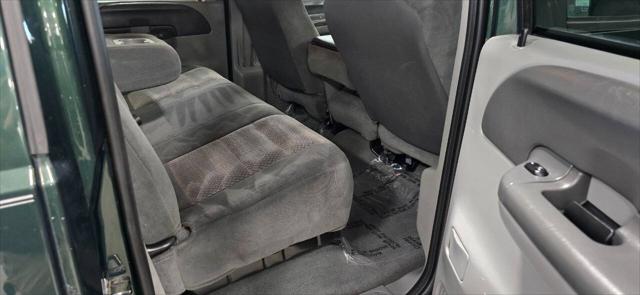 2003 Ford F-250 XLT 4dr Crew Cab 4WD SB