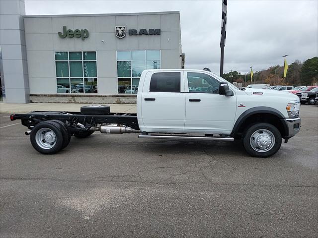 2024 RAM Ram 5500 Chassis Cab RAM 5500 TRADESMAN CHASSIS CREW CAB 4X4 84 CA