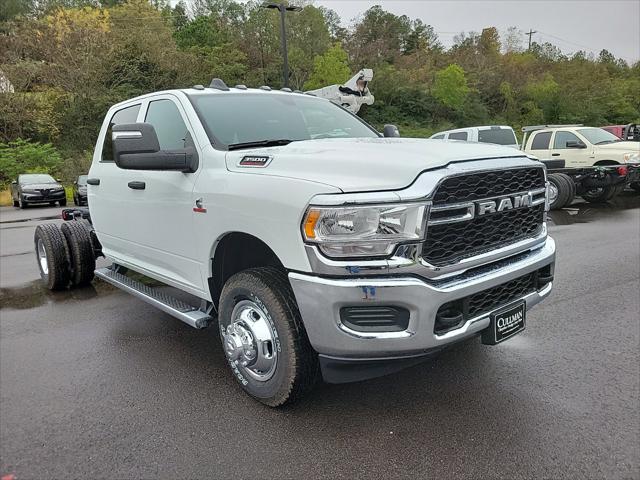 2024 RAM Ram 3500 Chassis Cab RAM 3500 TRADESMAN CREW CAB CHASSIS 4X4 60 CA