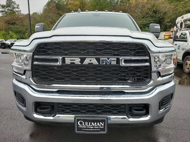 2024 RAM Ram 3500 Chassis Cab RAM 3500 TRADESMAN CREW CAB CHASSIS 4X4 60 CA