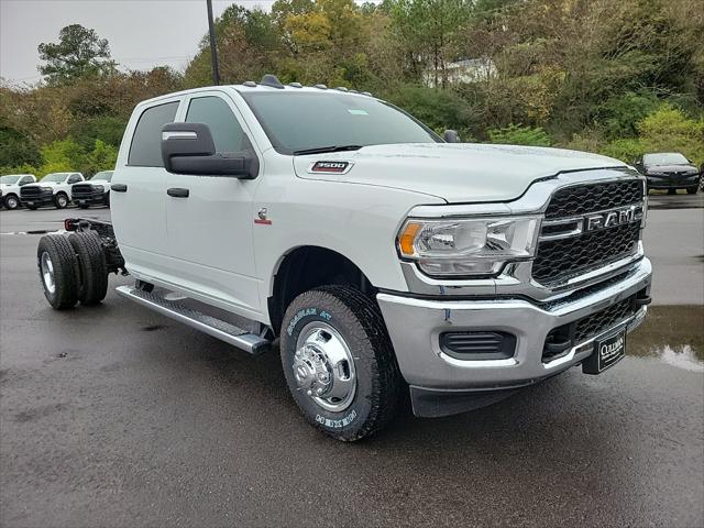 2024 RAM Ram 3500 Chassis Cab RAM 3500 TRADESMAN CREW CAB CHASSIS 4X4 60 CA