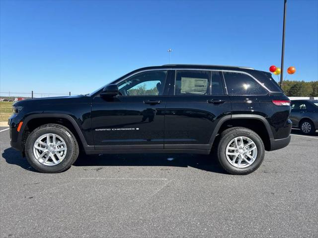 2025 Jeep Grand Cherokee GRAND CHEROKEE LAREDO X 4X2