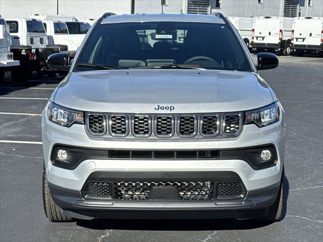 2025 Jeep Compass COMPASS LATITUDE 4X4